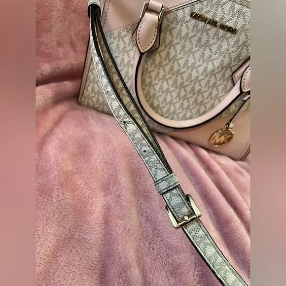 Michael Kors Crossbody Bag - Picture 9 of 12